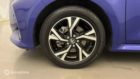 Car image 20