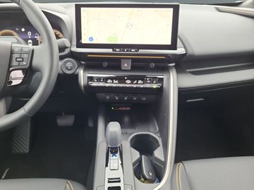 Car image 12