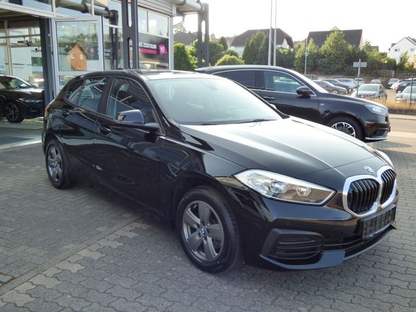 BMW 118i Advantage 103 kW image number 3