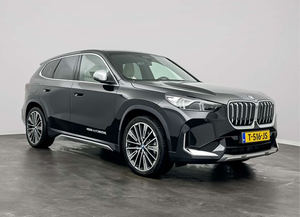 BMW iX1 xDrive30 200 kW image number 2