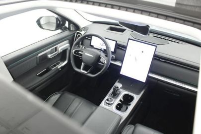 Car image 27