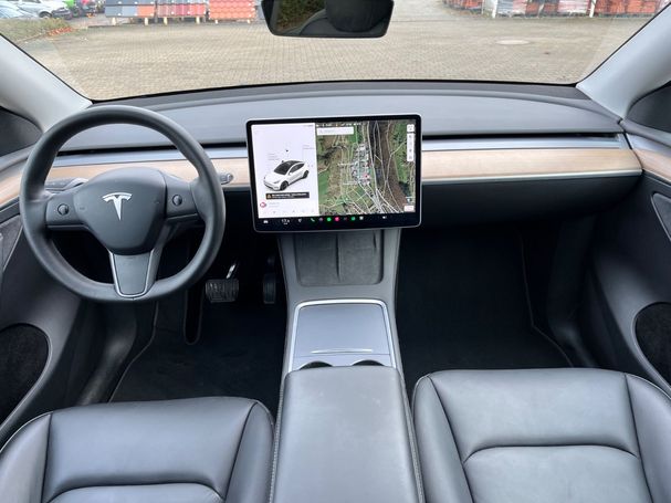 Tesla Model Y Long Range AWD 378 kW image number 7