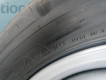 Car image 36
