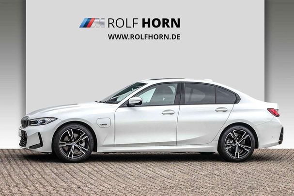 BMW 330 e 215 kW image number 13