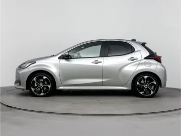 Car image 5