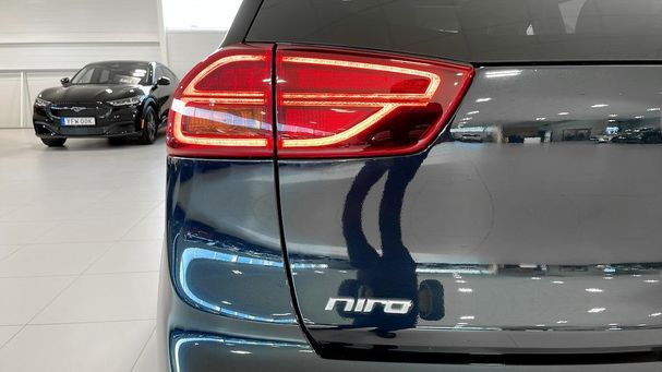 Kia Niro e 64 kWh 150 kW image number 14