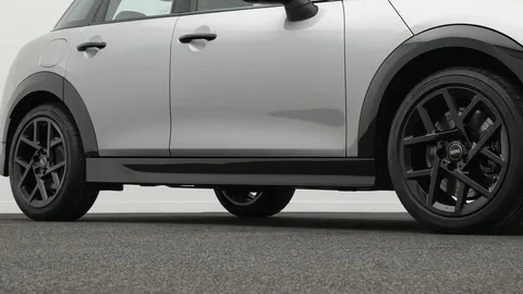 Car image 22