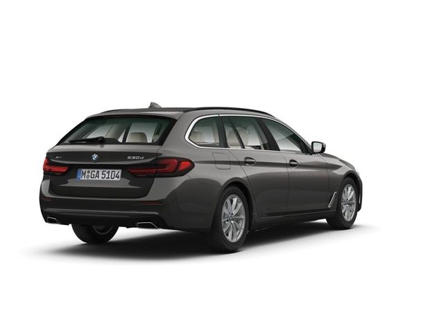 BMW 530d Touring xDrive 210 kW image number 4