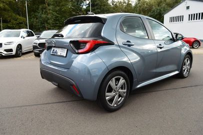 Car image 5