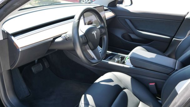 Tesla Model 3 Long Range AWD 258 kW image number 11