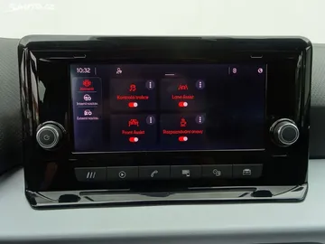 Car image 27