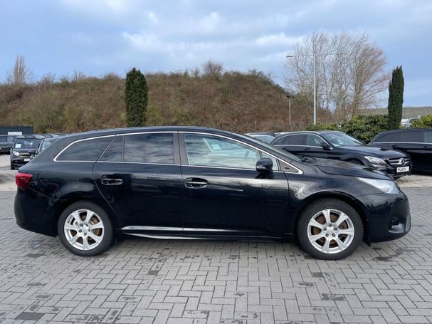 Toyota Avensis Touring Sports Executive 105 kW image number 4