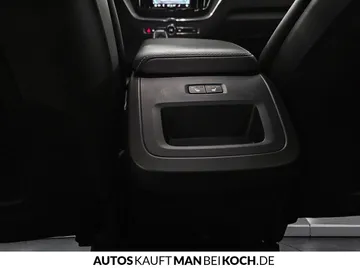 Car image 32