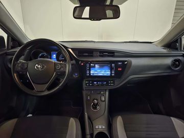 Car image 11