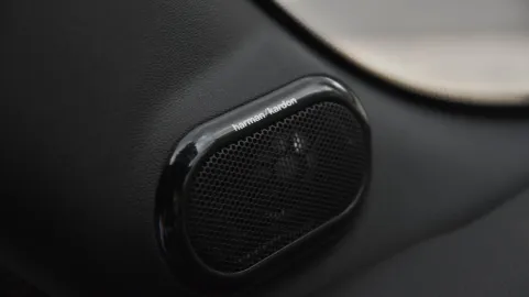 Car image 36