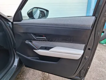Car image 41