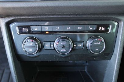 Car image 33