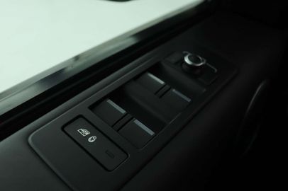 Car image 41