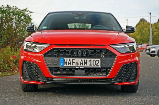 Audi A1 40 TFSI S-line Sportback 152 kW image number 3