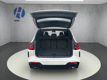 Car image 33