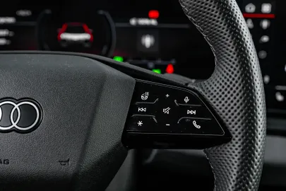 Car image 34