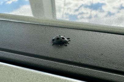 Car image 35