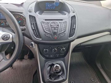 Car image 11