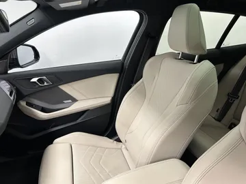 Car image 38
