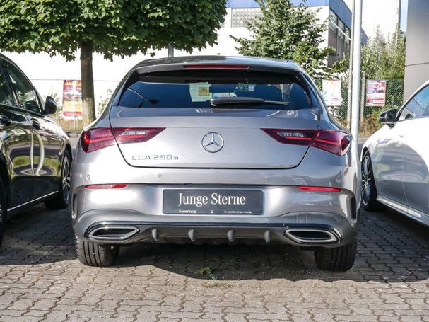 Mercedes-Benz CLA 250 Shooting Brake e 160 kW image number 3