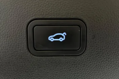 Car image 32