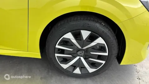 Car image 20