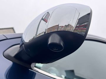 Car image 28