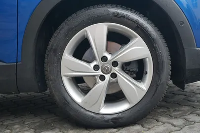 Car image 40