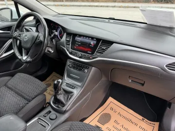 Car image 26