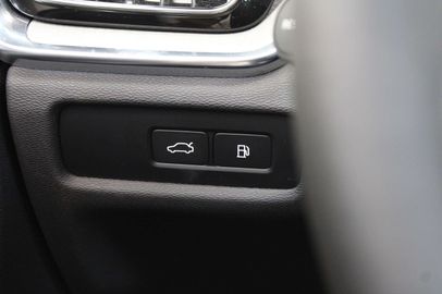 Car image 37