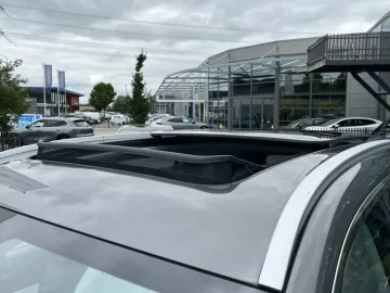 Car image 35