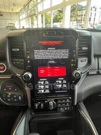 Car image 37