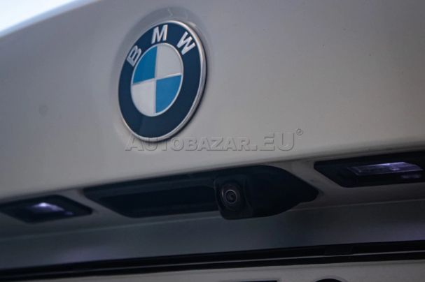 BMW 320i xDrive 135 kW image number 25