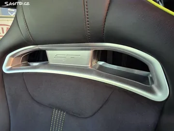 Car image 32