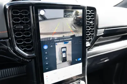 Car image 32