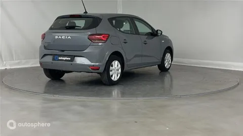 Car image 5