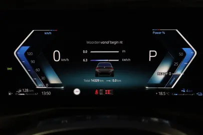 Car image 28