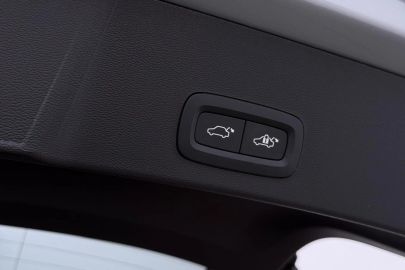 Car image 49