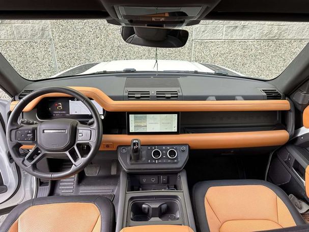 Land Rover Defender SE 147 kW image number 5