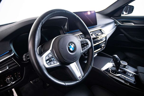 BMW 530 Touring 215 kW image number 41