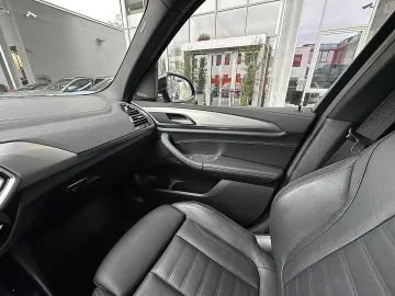Car image 42