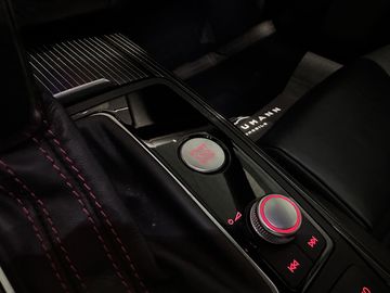 Car image 35