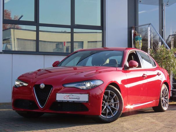 Alfa Romeo Giulia 2.2 AT8 Super 118 kW image number 1