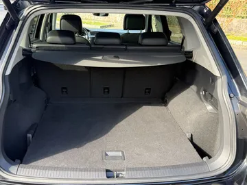 Car image 39