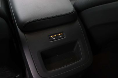 Car image 48